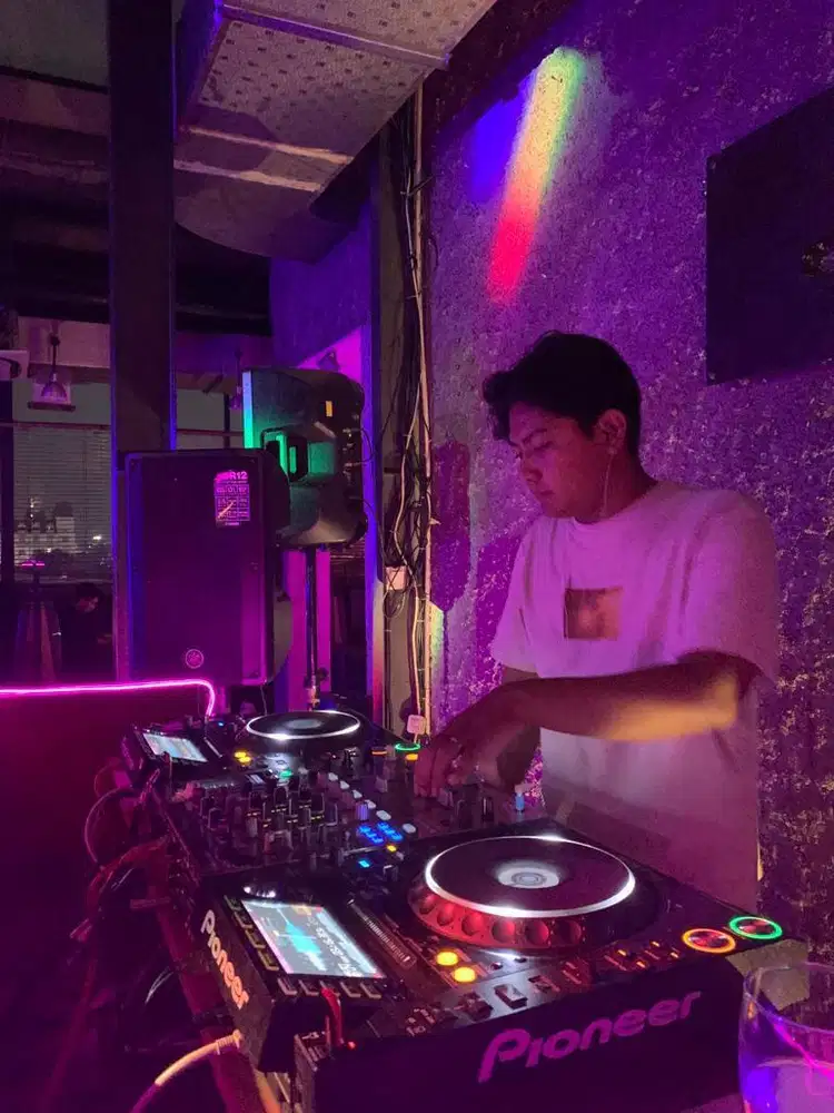 Jasa DJ untuk event kalian