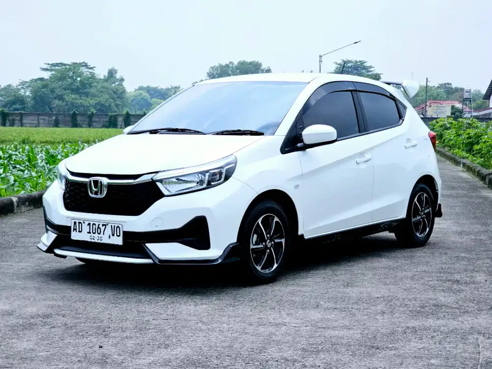 BRIO E matik 2025.seperti baru