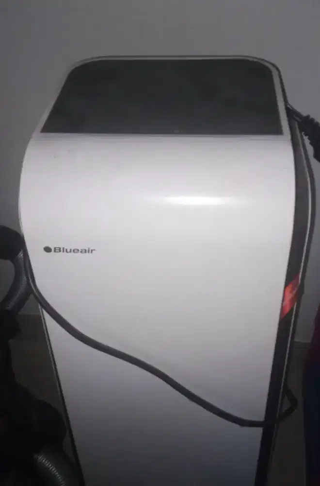 Air purifier ( pembersih udara )