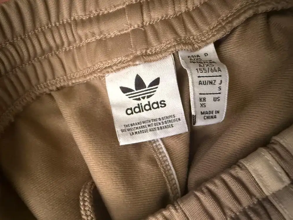 Celana Adidas original brown size Xs