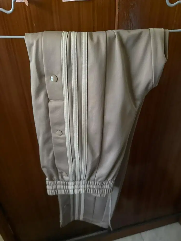 Celana Adidas original brown size Xs