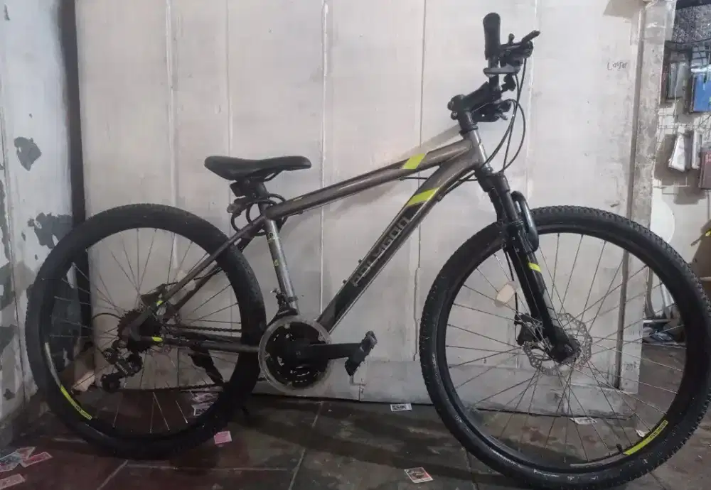 Sepeda polygon Monarch 3 murah