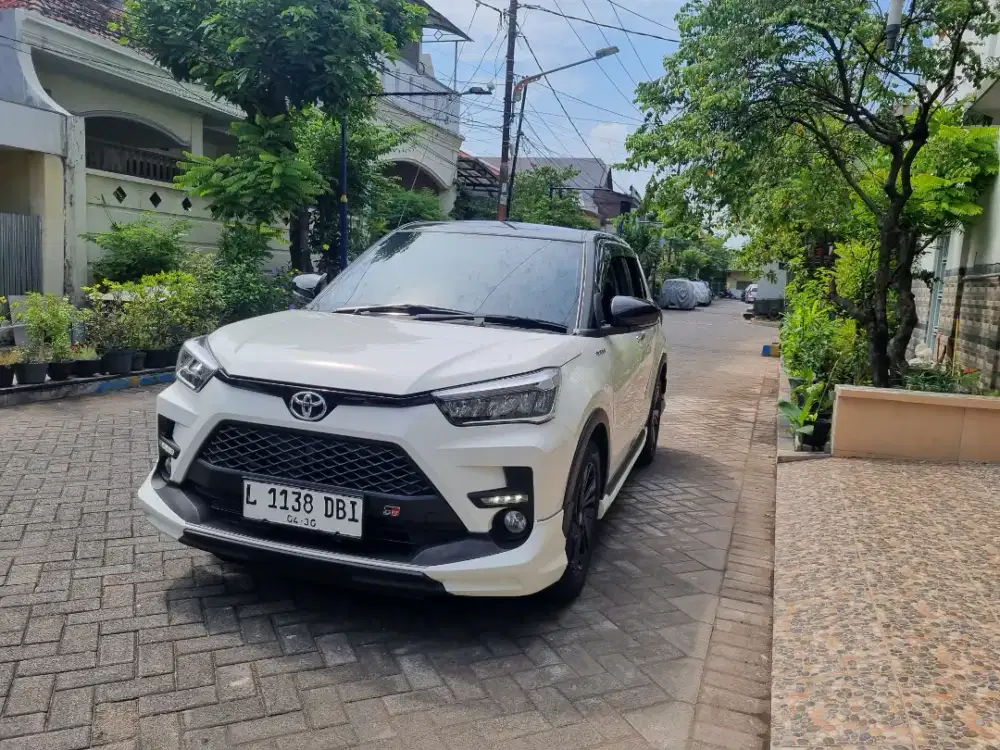 TOYOTA RAIZE 1.0 GR SPORT TWO TONE A/T 2025