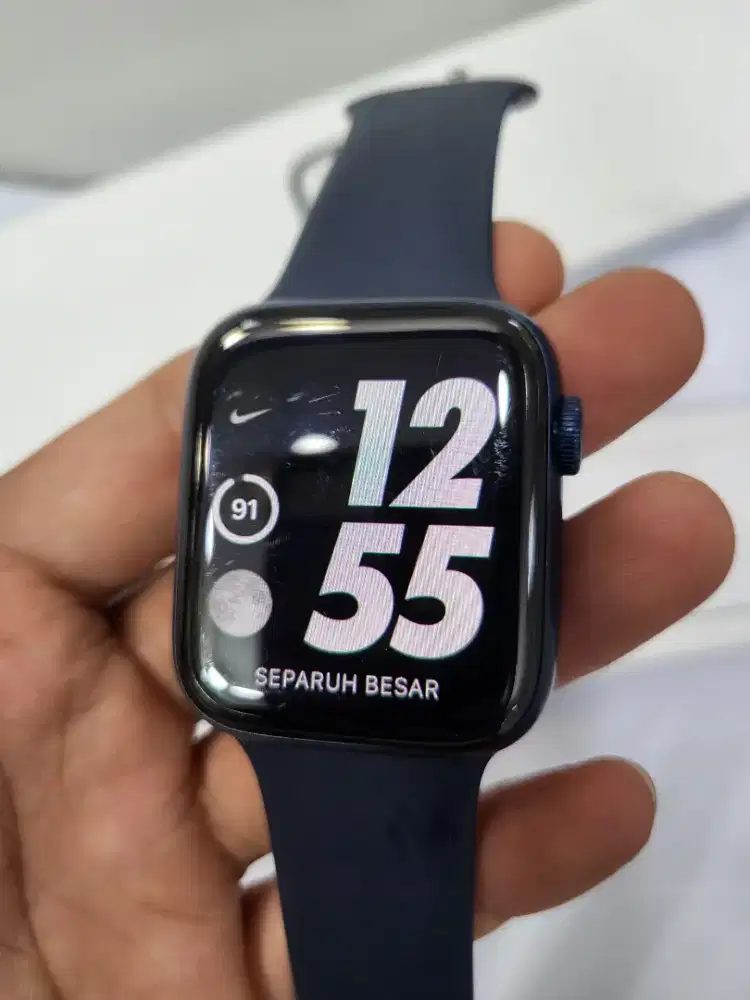Apple Watch Series 6 44MM Second garansi Resmi
