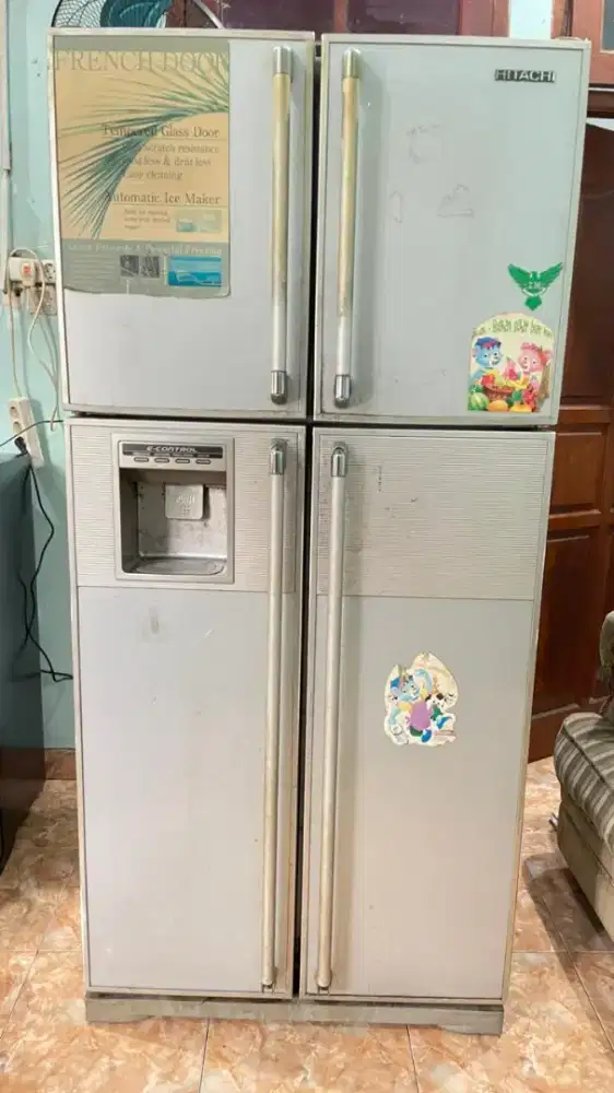 Kulkas Hitachi 4 pintu