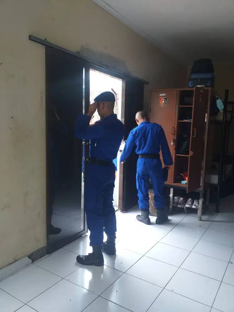 GYPSUM Kusen Pintu Aluminium Alumunium + Plafon -Partisi Gypsum / PVC