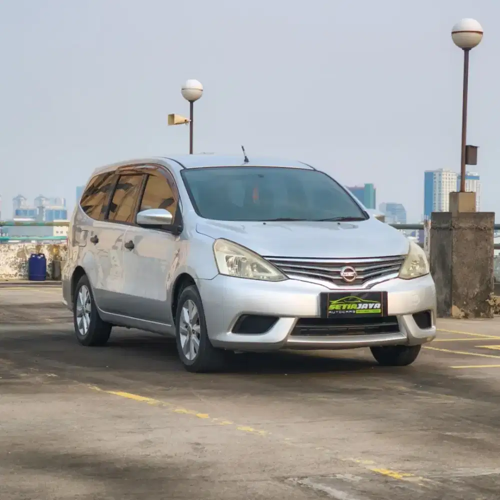 Nissan grand livina Sv 1500cc at 2015