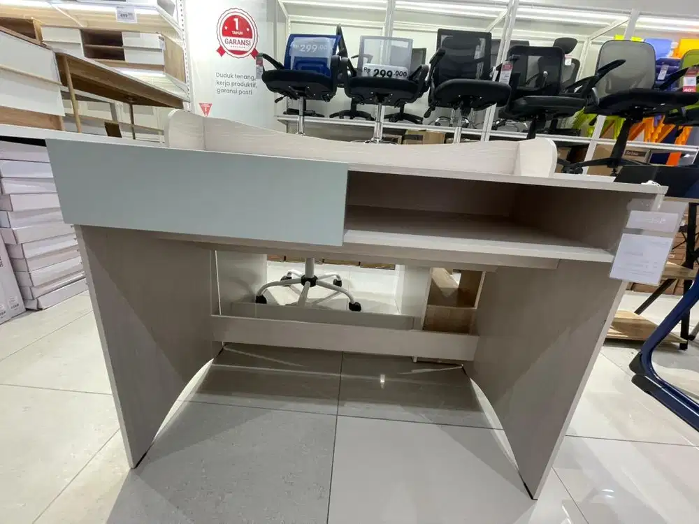 Meja Kerja Minimalis