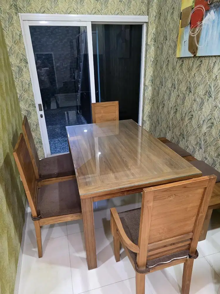 Meja makan kayu jati