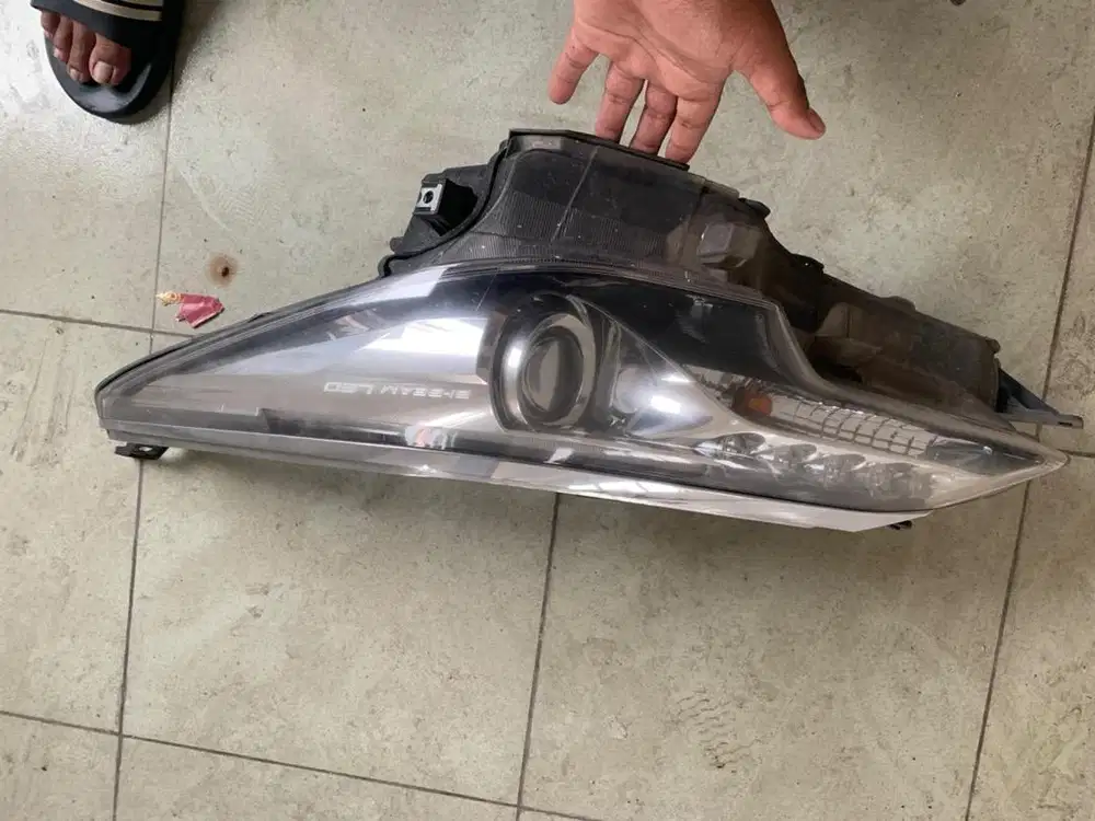 Lampu utama Fortuner Vrz 2017