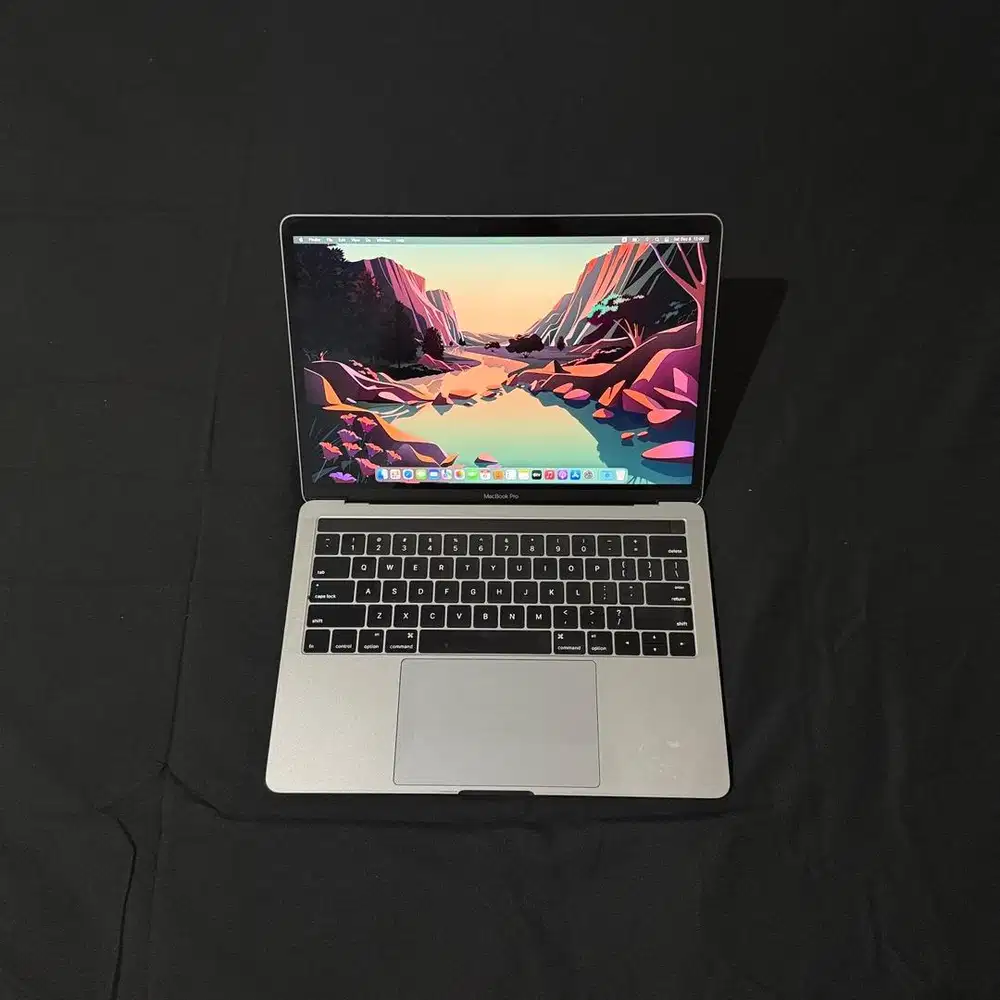 Macbook Pro 2016 13 inch Touchbar 8/256 Space Grey Normal Murah