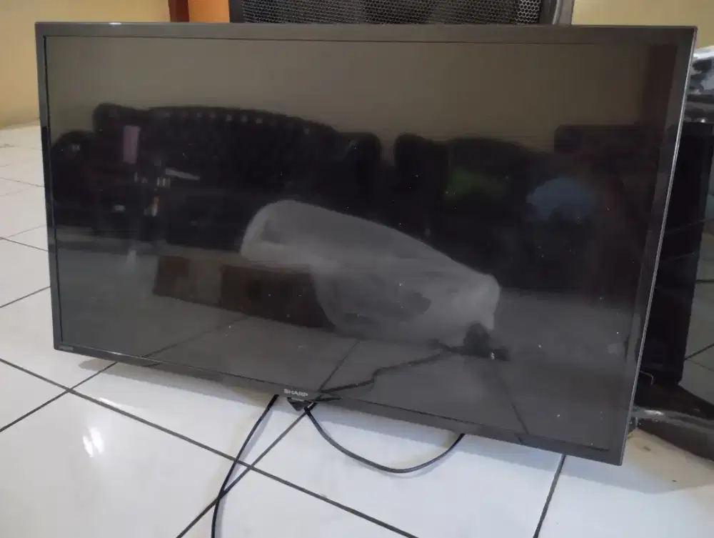 tv sharp bekas 32 inc