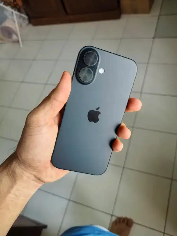 iPhone 16 Black 128 GB