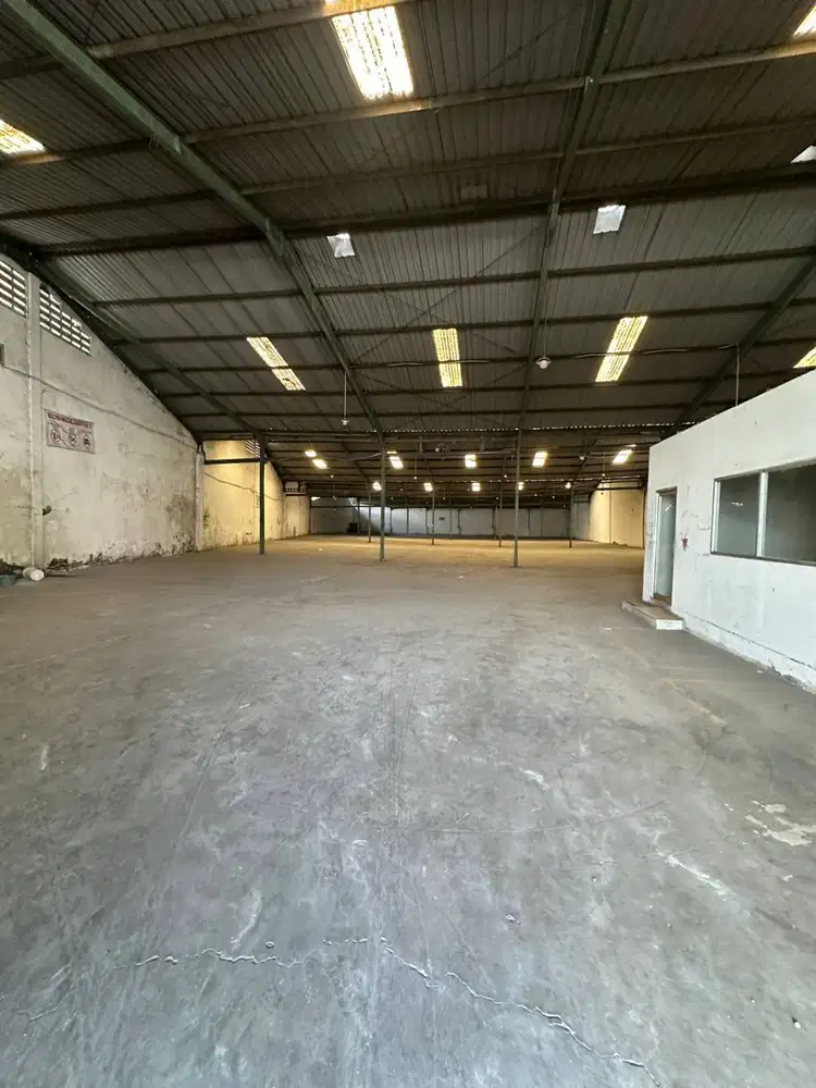 Disewakan Gudang Margomulyo SuriMulia Blok M Surabaya