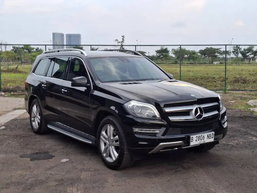 (km 52rb)Mercy GL 400 Exclusive. Tahun 2015. Hitam. Perfect cond