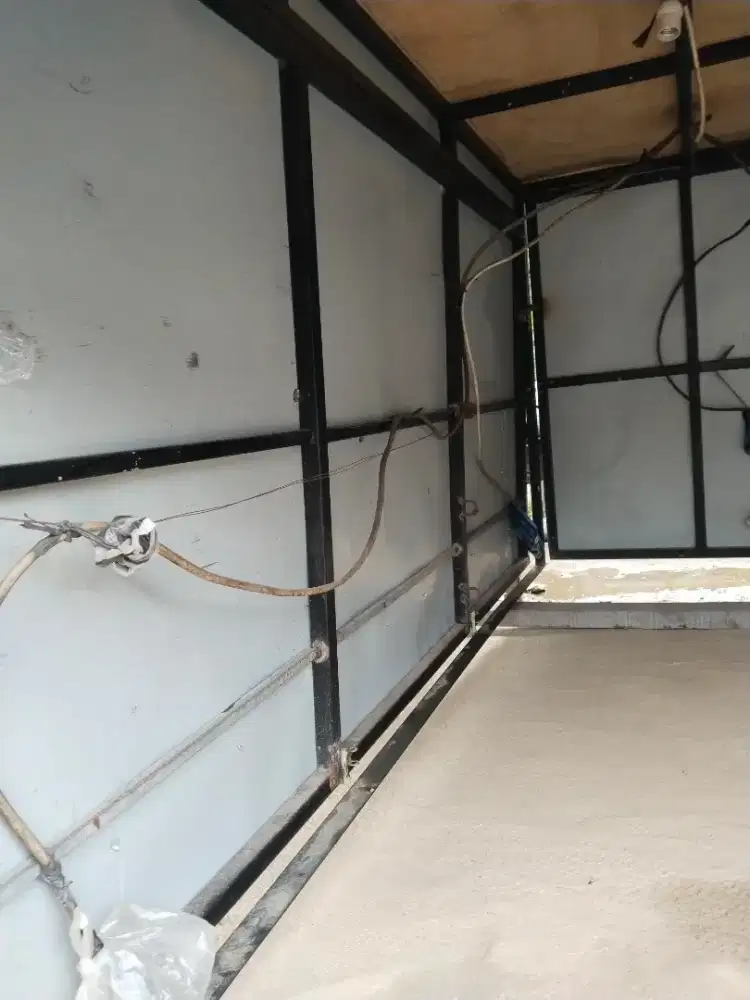 box/bak dagang belakang mobil pick up