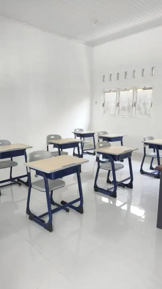 SET MEJA DAN KURSI BELAJAR AURIC