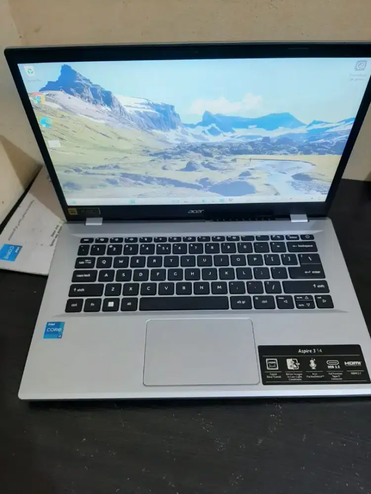 Laptop Acer Aspire Core i3 N305