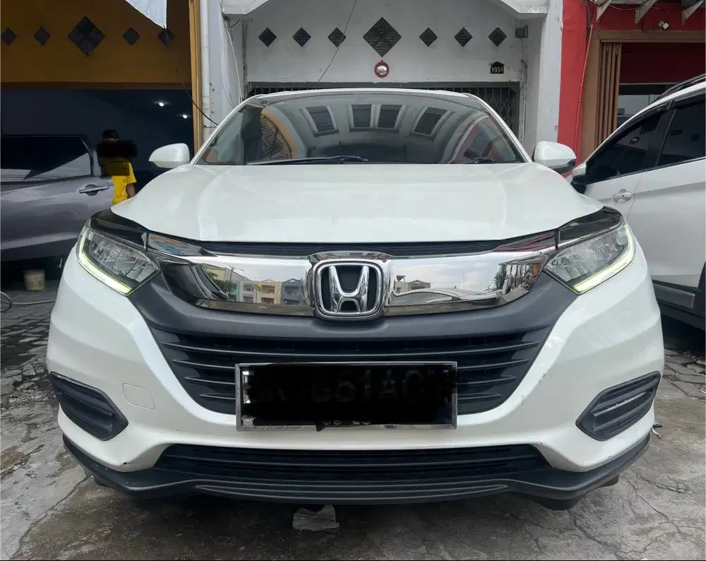 (TDP 39 JUTA!) Honda HRV RU1 1.5 E Plus CVT CKD Putih 2021 [HR-V]