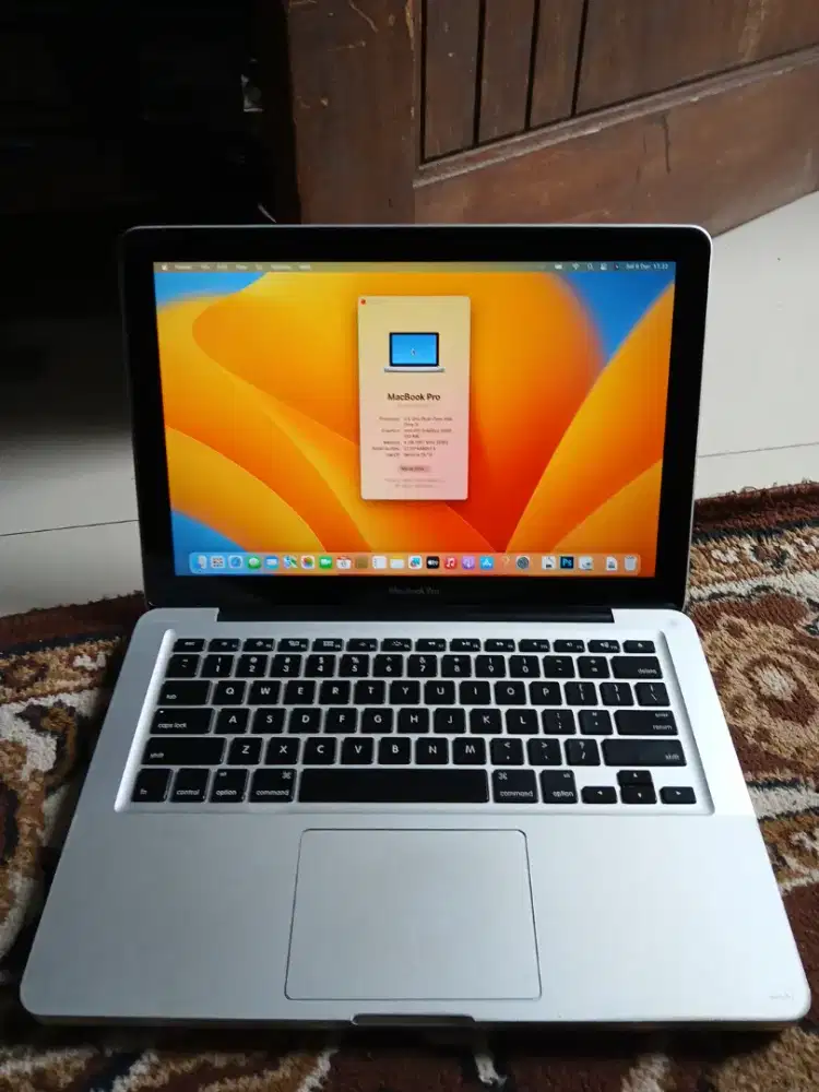 Macbook pro 13-inch. Late 2011 SSD 256gb