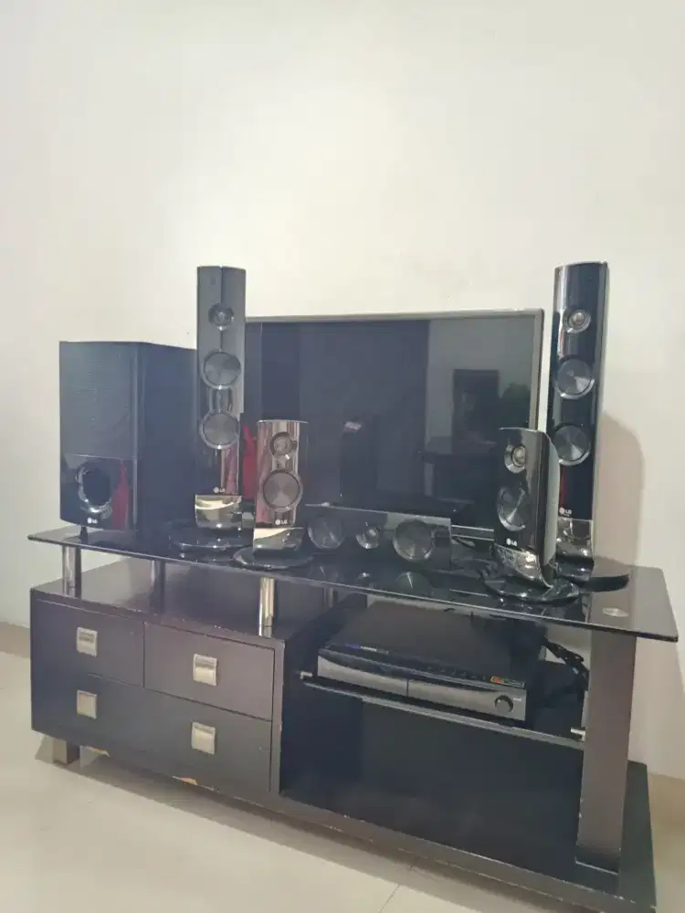 TV LG 32 in analog plus home teater lengkap