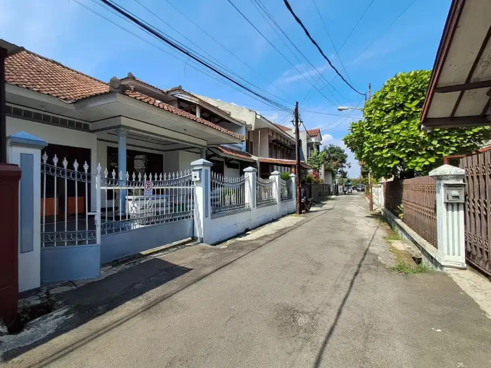 RUMAH SIAP HUNI STRATEGIS KOMPLEK BATU INDAH BATUNUNGGAL MURAH DI BAWAH PASAR