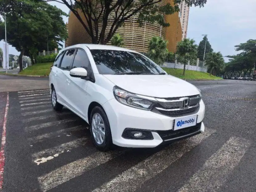 LOW DP Honda Mobilio 1.5 E Bensin-MT 2017 KME