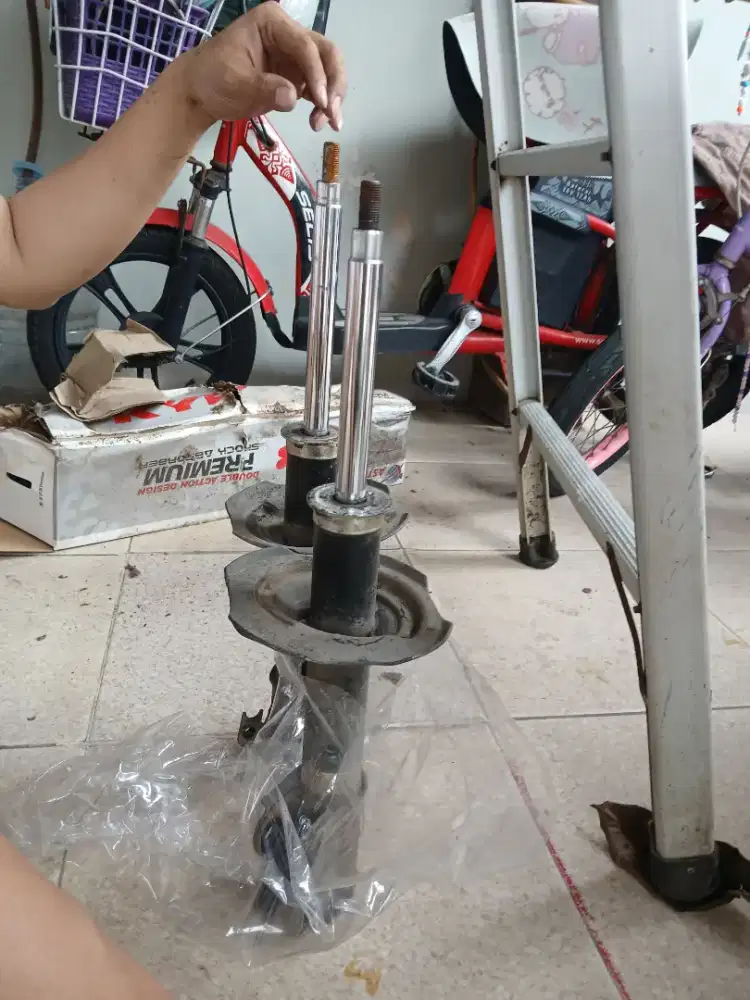 shock XENIA AVANZA ORI