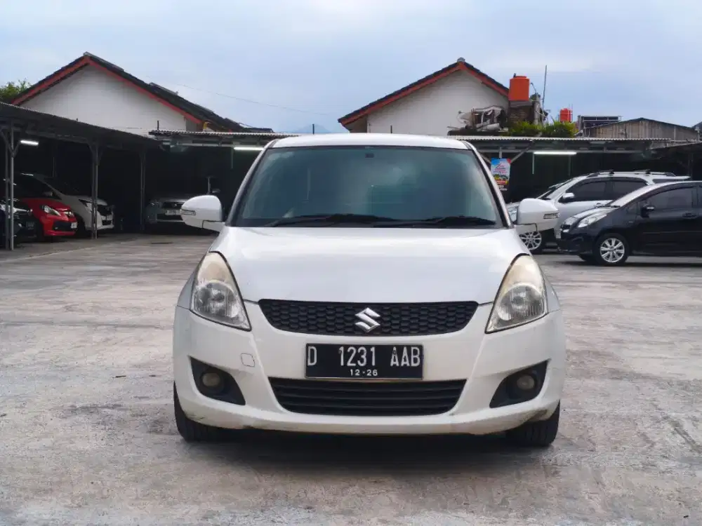 SUZUKI SWIFT GX MANUAL 1.5  2012