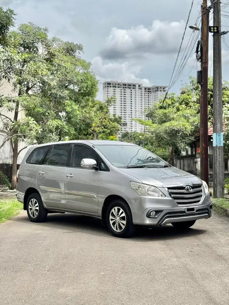 Cash Toyota Innova G 2.0 Matic 2014