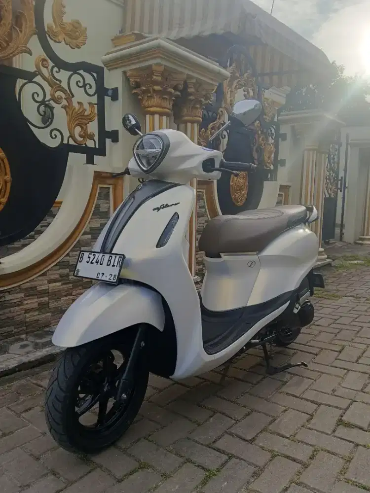 YAMAHA NEW GRAND FILANO LUX hybrid AKS 2023