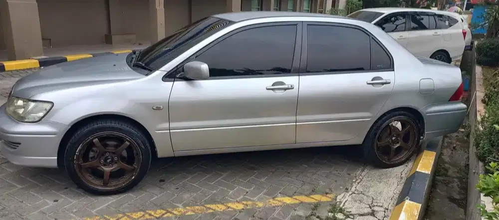 Mitsubishi Lancer Cedia 2003 Bensin
