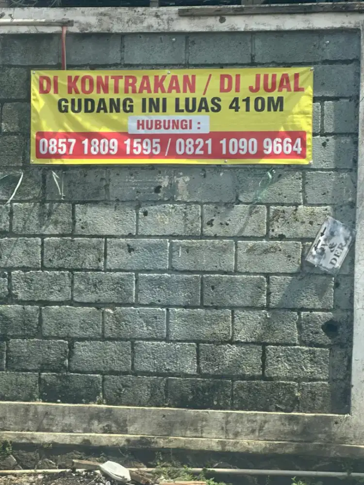 DIKONTRAKKAN SATU UNIT GUDANG SELUAR 410 METER