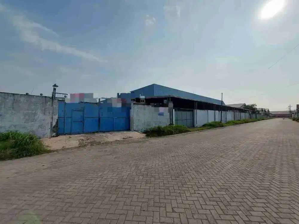 DISEWAKAN GUDANG MARGOMULYO SURIMULIA ROW JALAN LEBAR DAN DEKAT KE AKSES TOL