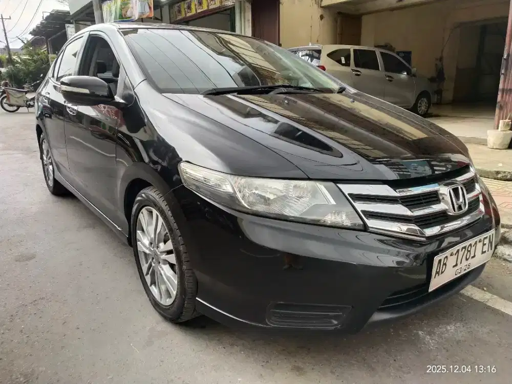 City E metic 2013 AB tgn 1 hitam