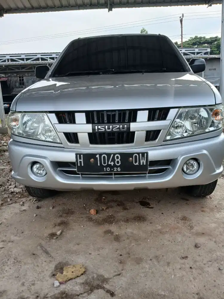ISUZU PANTHER 2011 ISTIMEWA