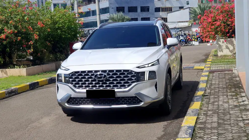 Hyundai santafe santa fe signature diesel 2022 putih sunroof
