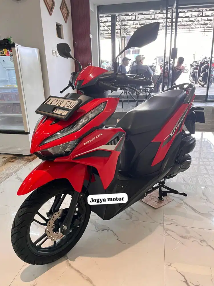 (B) honda Nvario 125 cbs 2024 cash credit