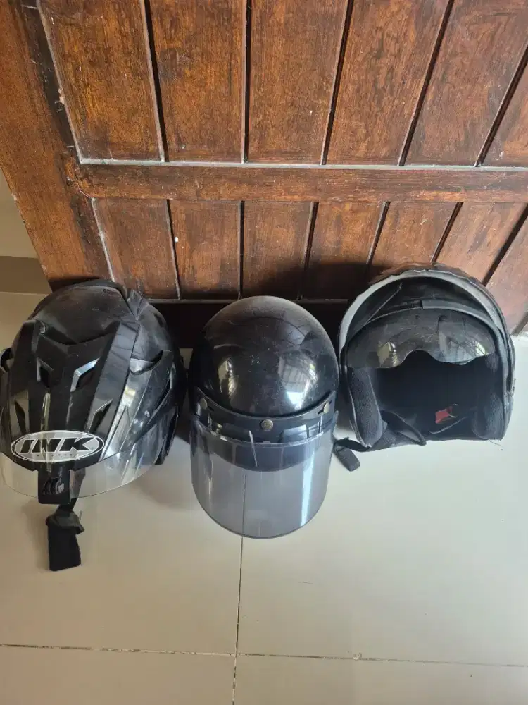 Helm Borongan 3 pcs Kondisi Masih Bagus Punya Pribadi