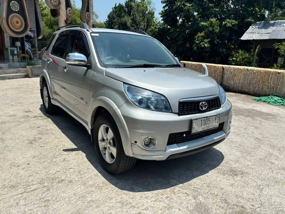 Toyota Rush 1.5 S 2013 plat L cipto mobil bekas sekoto kediri jatim