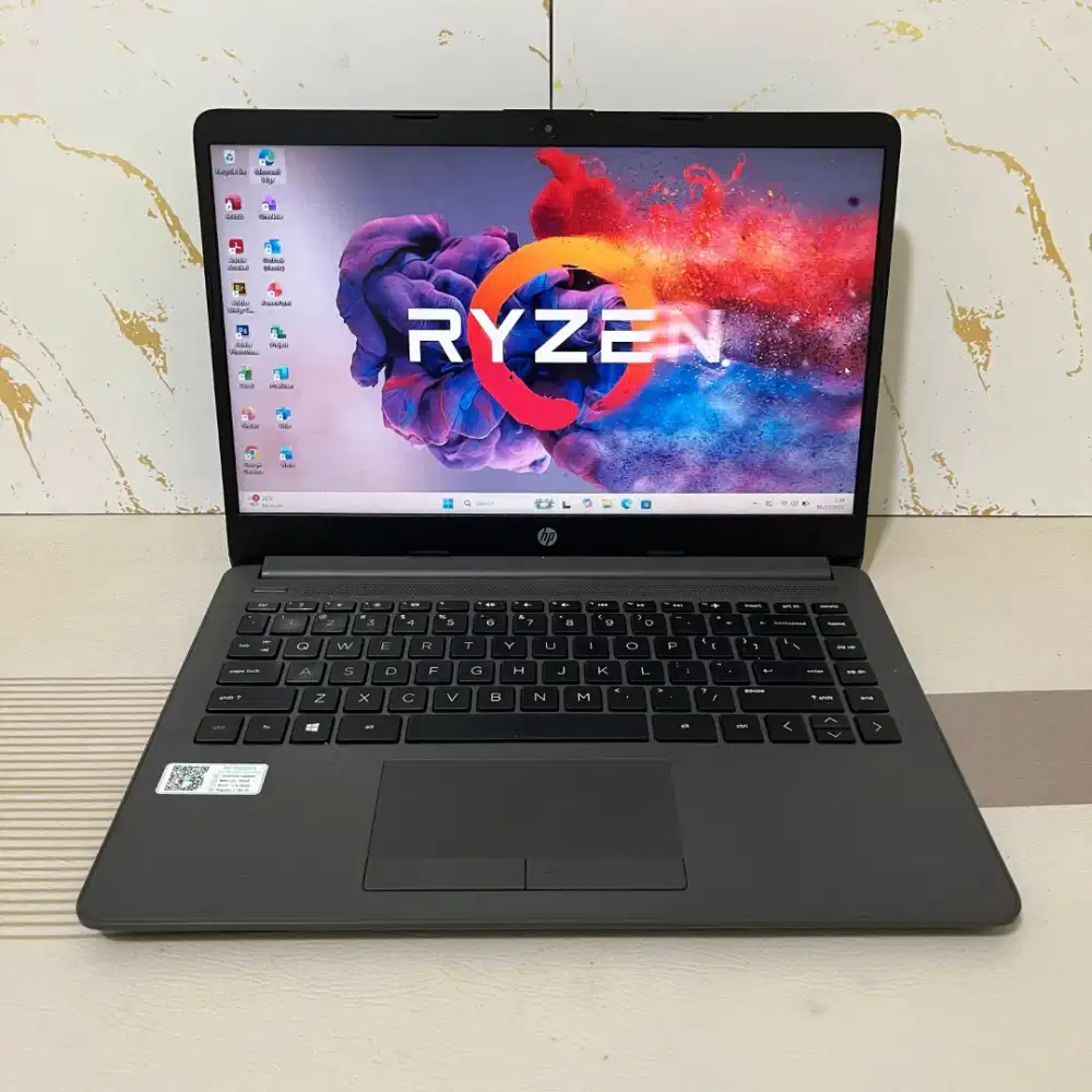 Laptop HP 245G8 ryzen 3