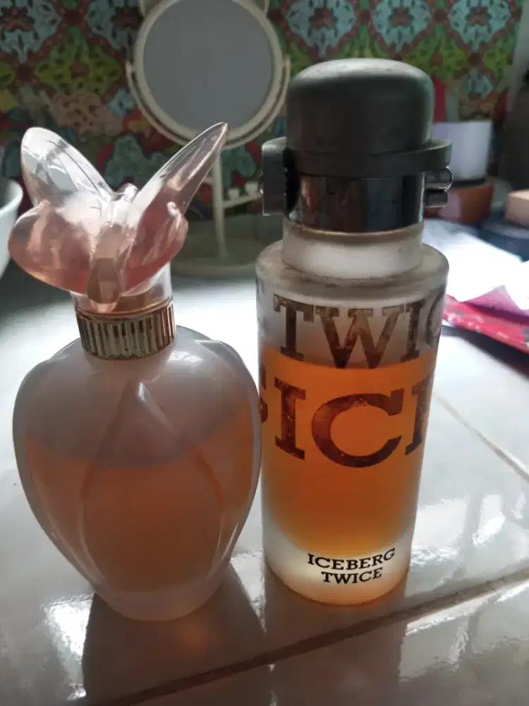 Dijual cepat Dua parfum Unisex