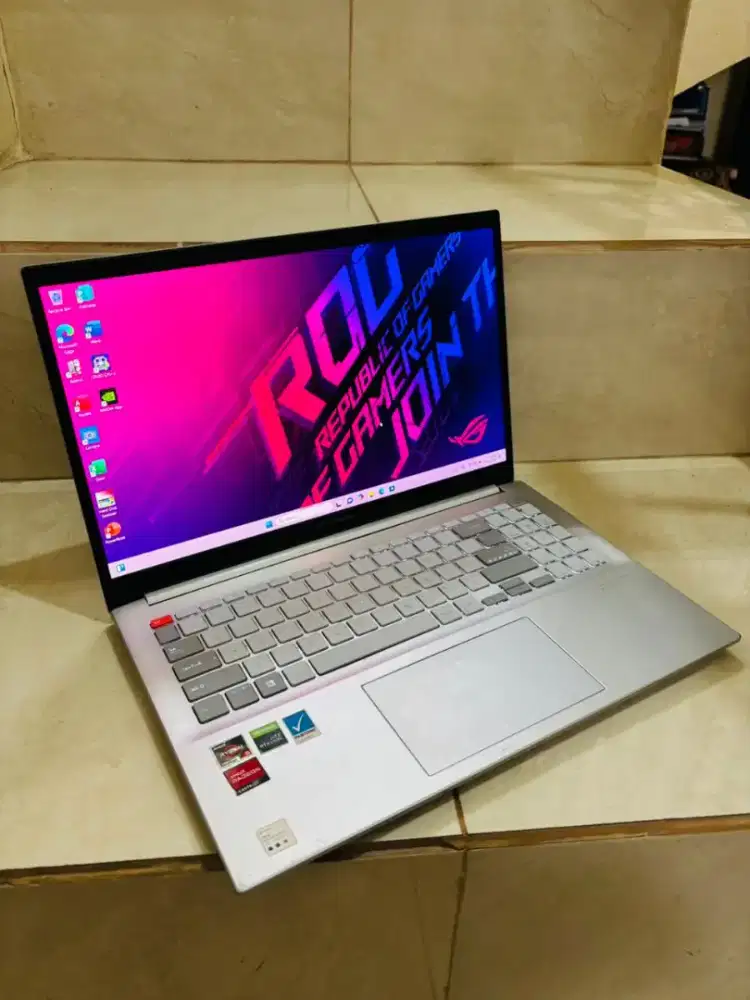Laptop Asus Vivobook  Gamming OLED Ryzen 5600H Gen 12 Vga RTX 350 8Gb
