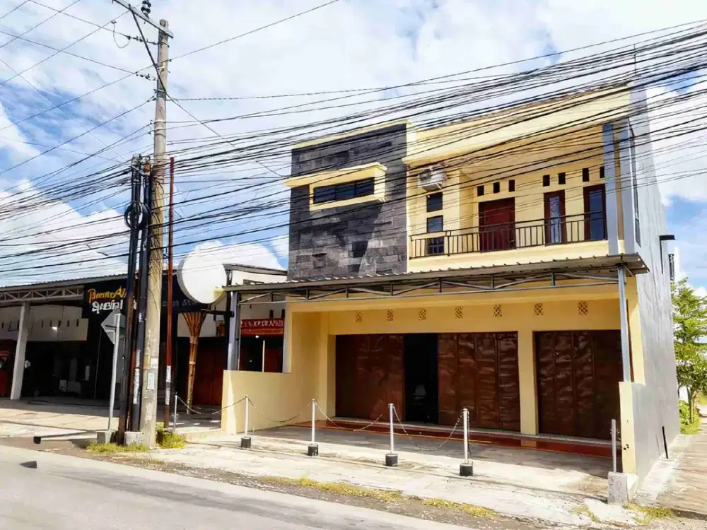 ruko 2lantai ruang usaha dan rumah tinggal dipinggir jalan raya akses ramai di purbayan baki.