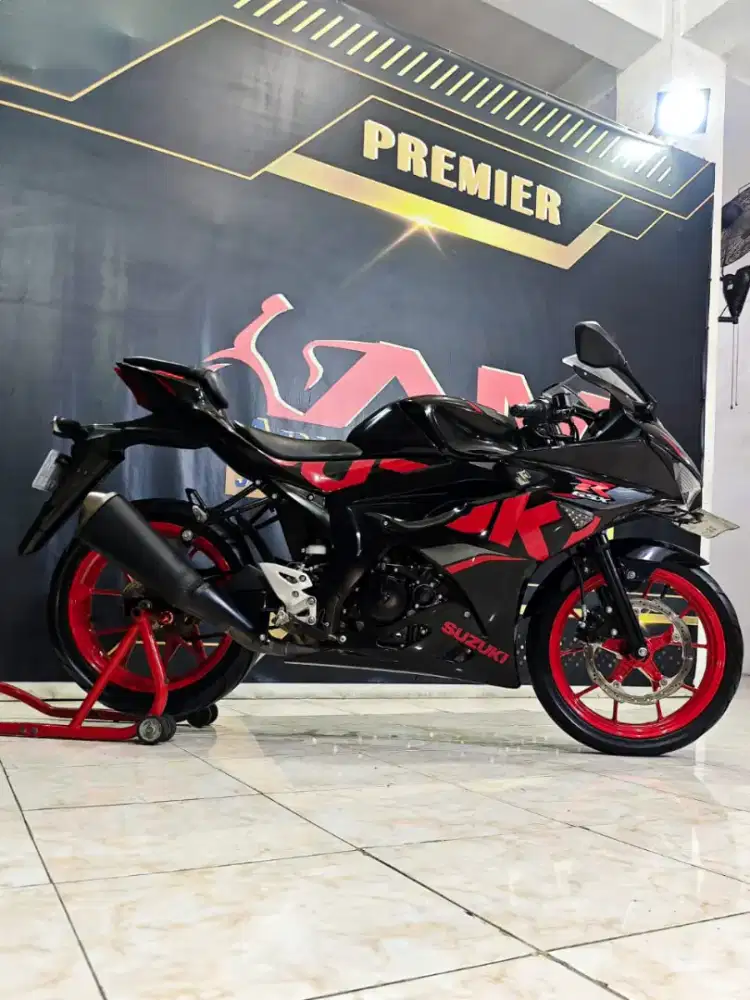 Suzuki GSX R 150 Keyles TH 2018 hitam glossy cakep