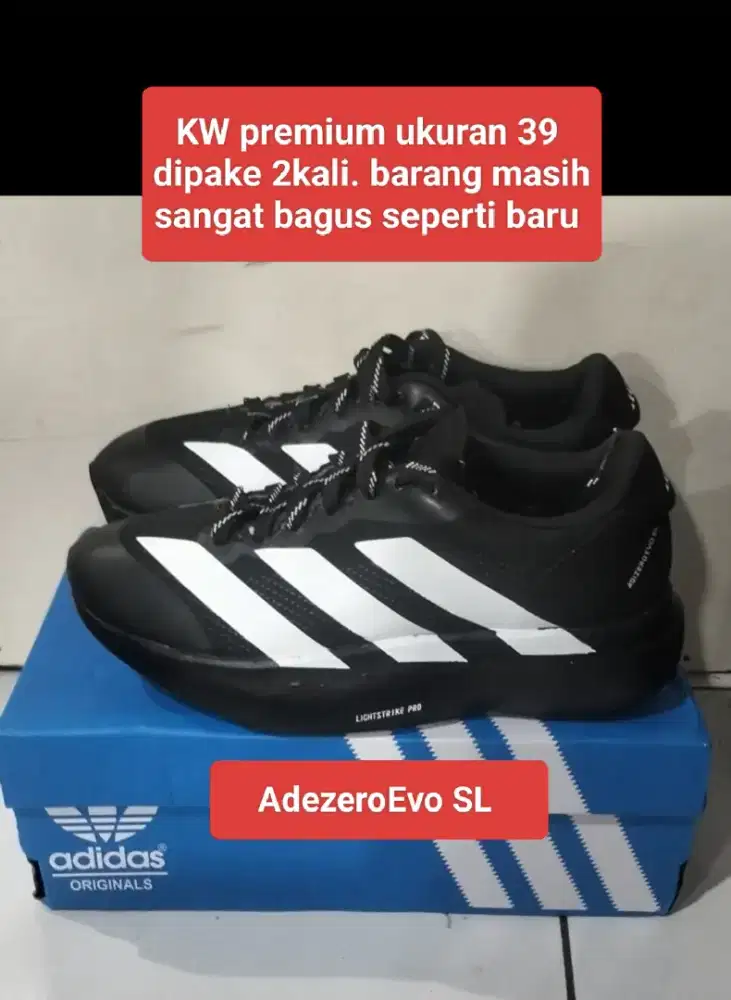 Sepatu ukuran 39