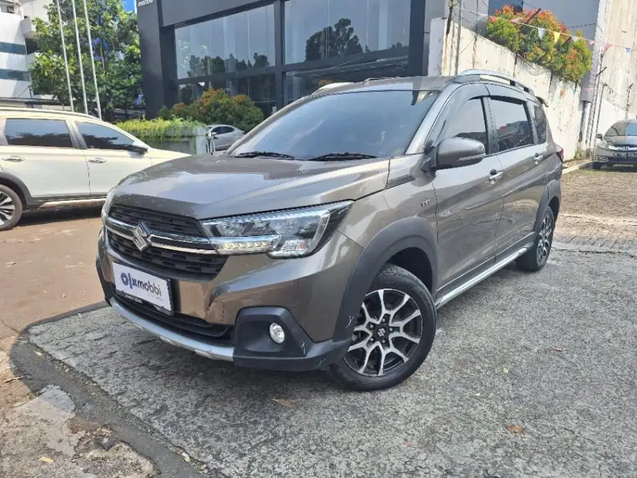 Suzuki XL7  1.5 Beta Bensin-MT 2020 Abu-Abu