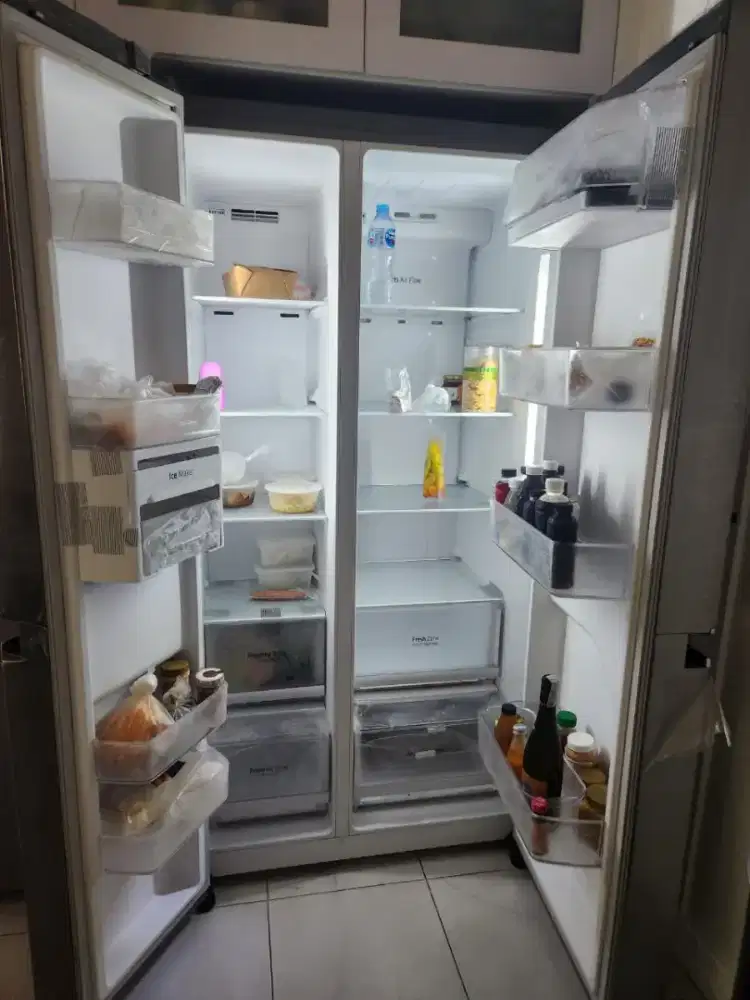 LG Kulkas Side by Side 687 L - GC B247SLUW