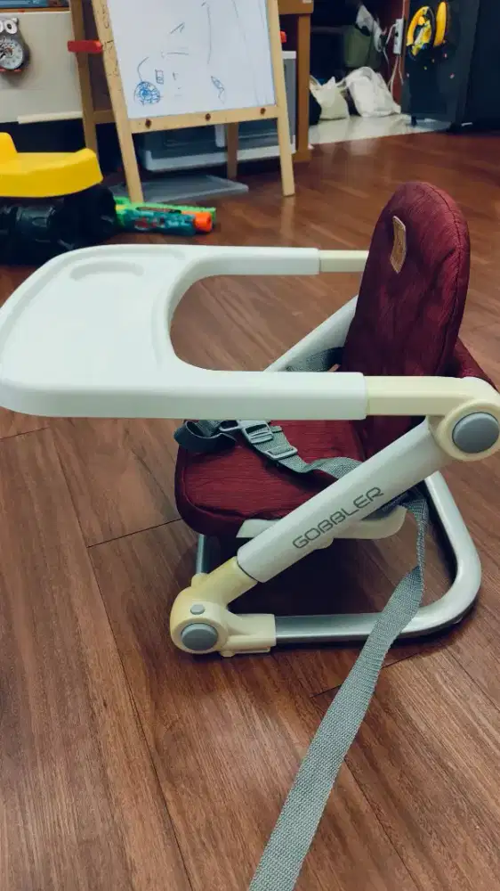 Babyelle foldable portable baby chair booster seat