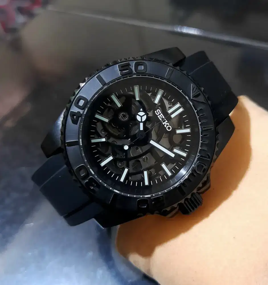 Seiko mod skeleton nh70 automatic movement